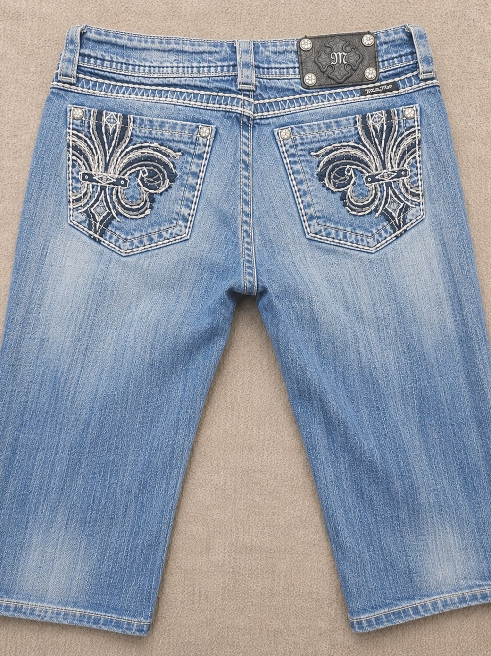 Miss Me Y2K Cropped Capri Jeans Size 31 Embroidered Fleur De Lis Bling Pocket